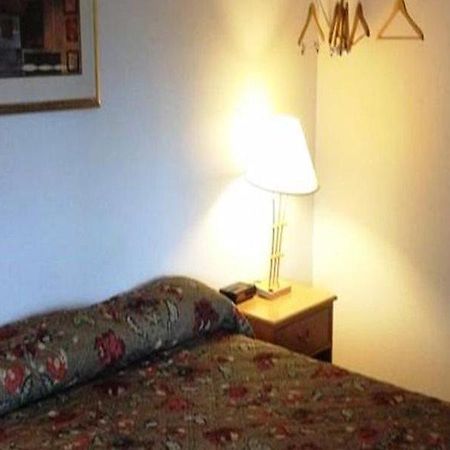 Knights Inn & Suites Seatac Airport Tukwila Dış mekan fotoğraf